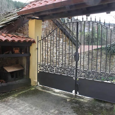 La Puchera Cangas De Narcea Exterior photo